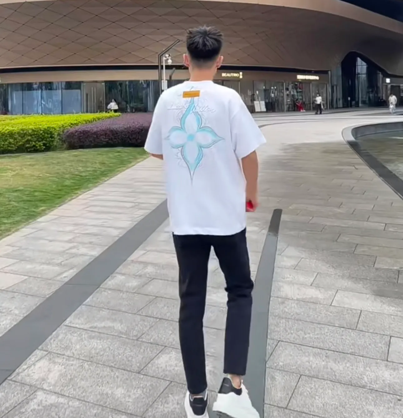 Louis Vuitton/Louis Vuitton 26ss four-leaf star flower printed short sleeves on the back